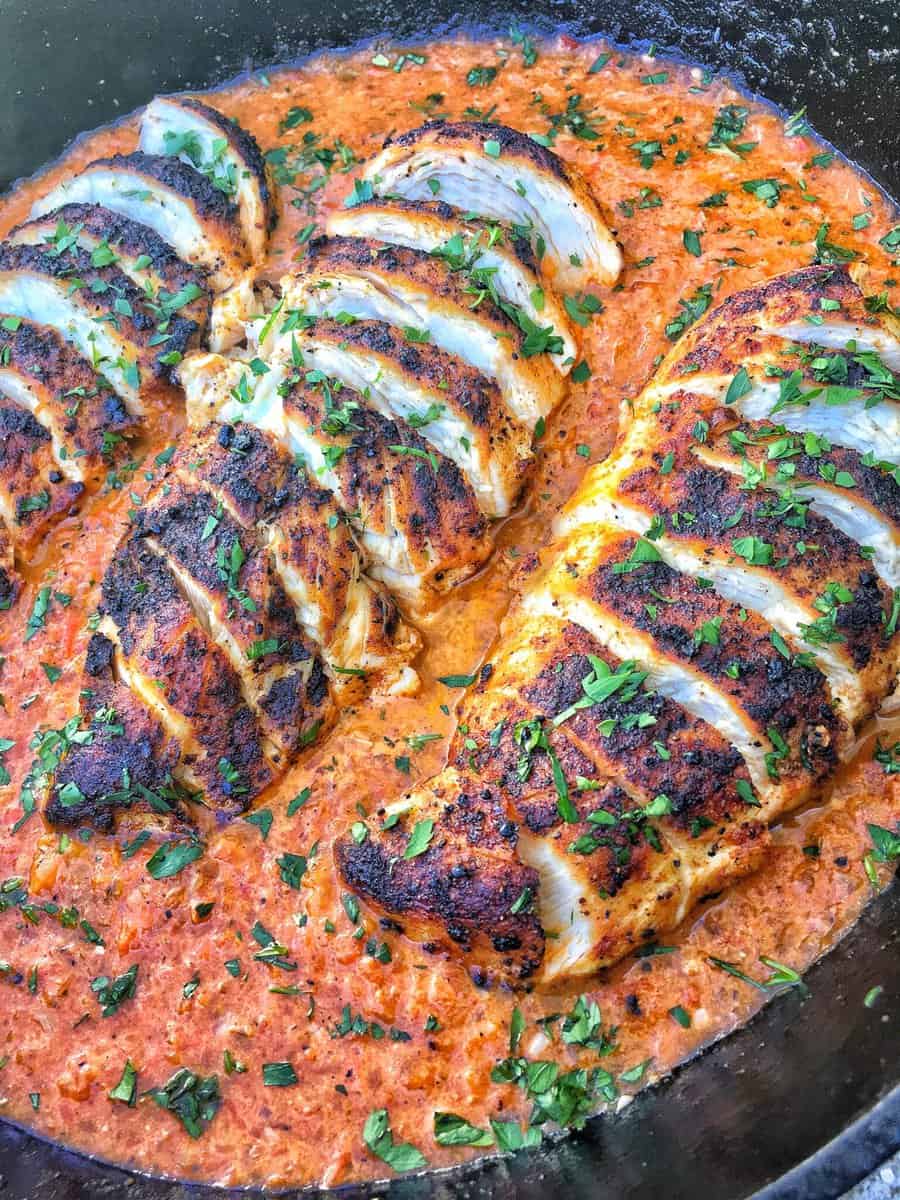 Blackened Chicken with Roasted Pepper Sauce