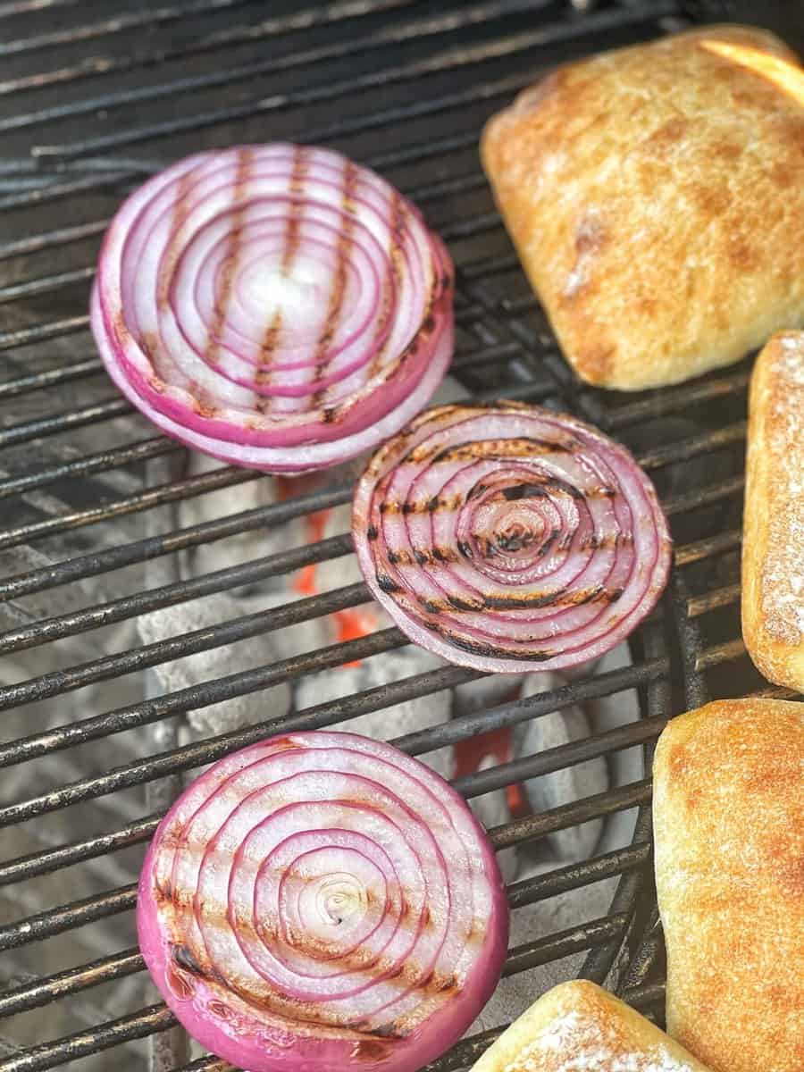 onions and bread grilling