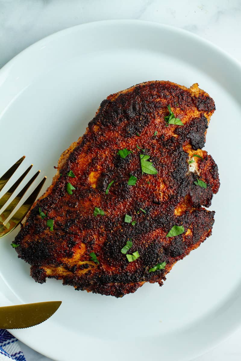blackened chicken on a plate