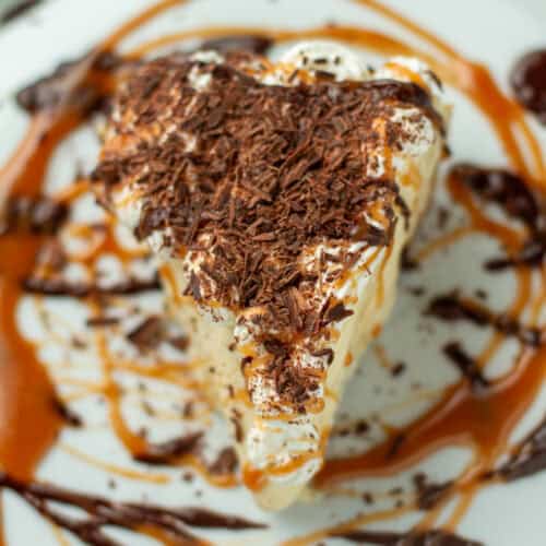 Banana cream pie on a plate.